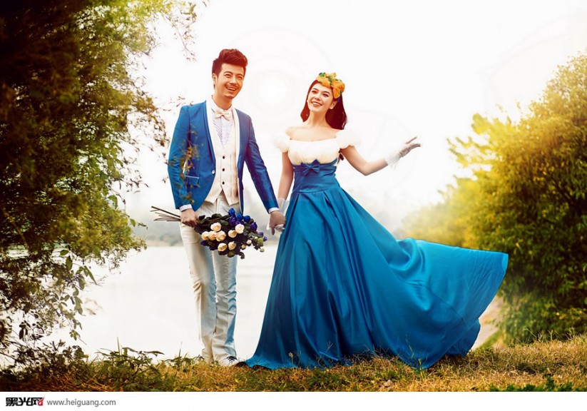 [婚纱图片]幸福新娘蓝色婚纱唯美摄影照片第7张
