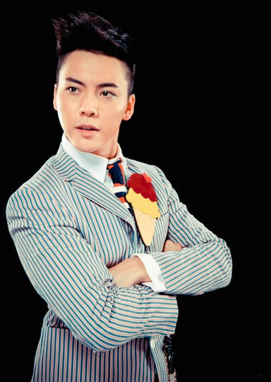 [明星图片]陈伟霆时尚型男帅气写真照片第3张