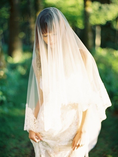 梦幻唯美的欧式新娘头纱婚纱摄影图片第3张