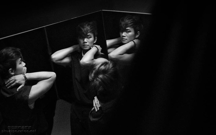 韩国帅哥2PM宣传照黑白风格第5张