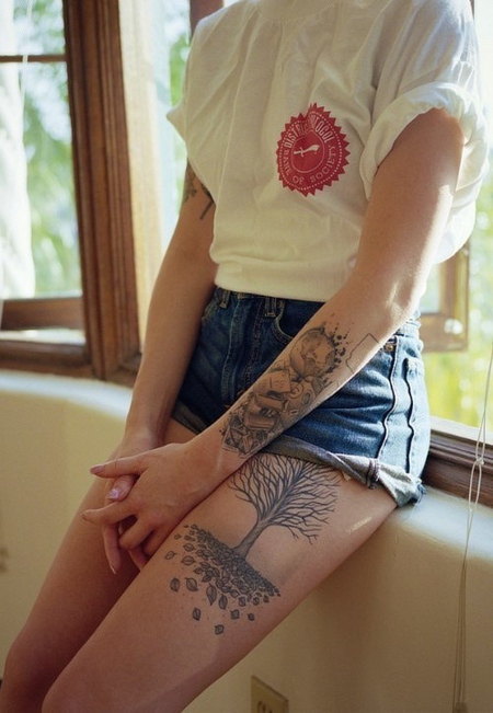 唯美女生性感纹身写真图第4张