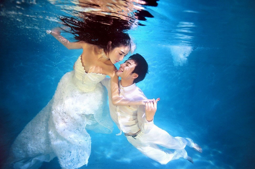 婚纱图片浪漫水下唯美写真第8张
