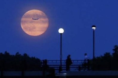 唯美伤感月亮夜景图片高清第3张