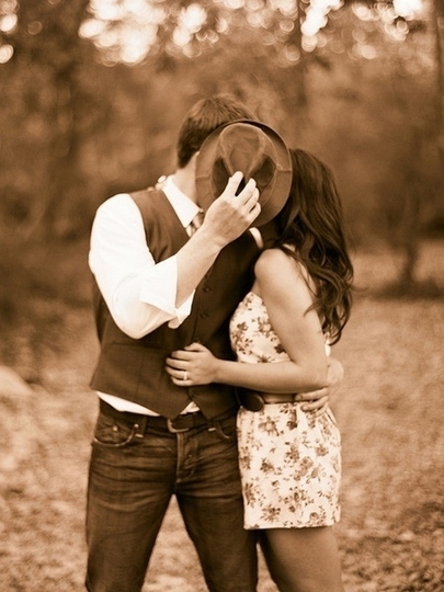 情侣图片欧美情侣接吻唯美图第5张