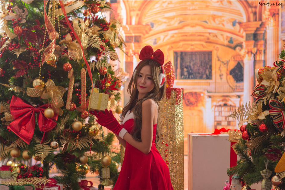 [美女写真] 小雪Winnie圣诞节性感时堂棚拍3套装扮高清合集 （一）第4张