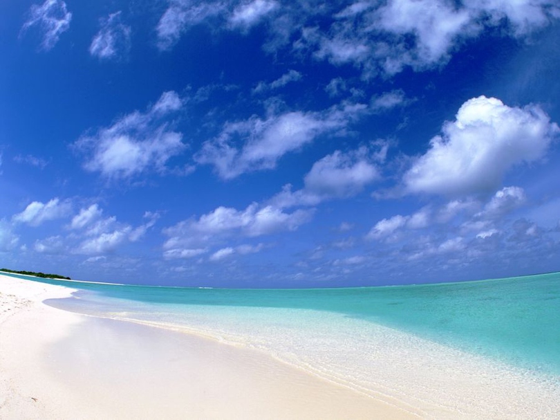 风景图片海边沙滩蓝天美图大全第1张