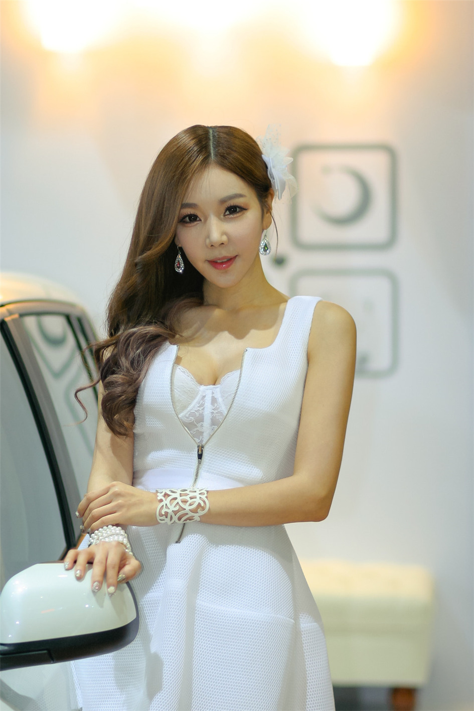 [美女写真] 韩国车模李真英车展摄影写真 （二）第1张