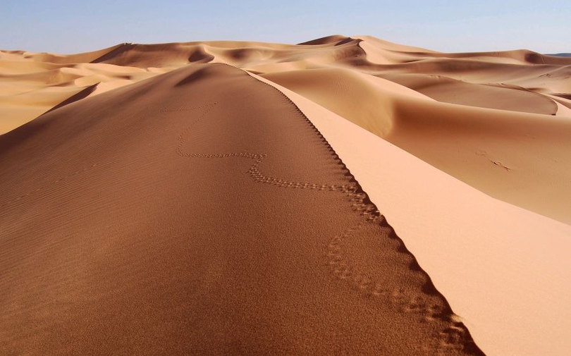 风景图片荒凉的沙漠唯美组图第4张