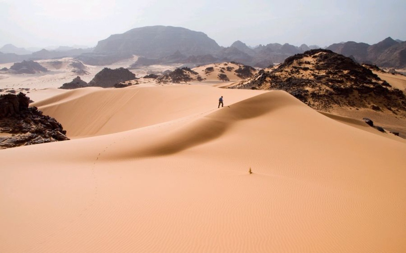 风景图片荒凉的沙漠唯美组图第20张