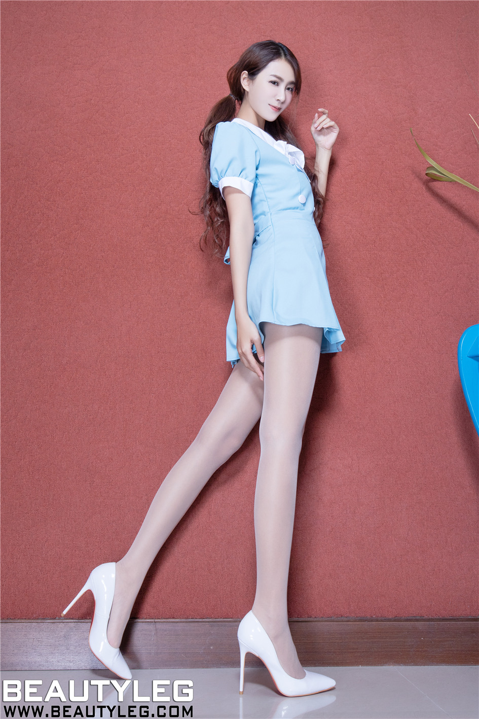 [Beautyleg] 长腿旗袍黑丝袜美女Miso沙发迷人写真 No.1380第3张