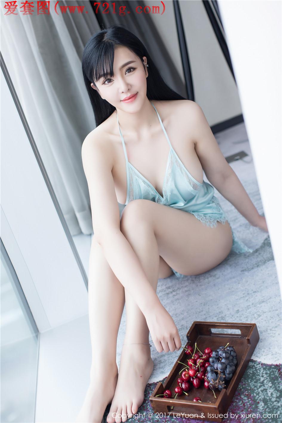 [星乐园] 年轻漂亮的美女刘钰儿吊带睡裙写真 VOL.045第2张
