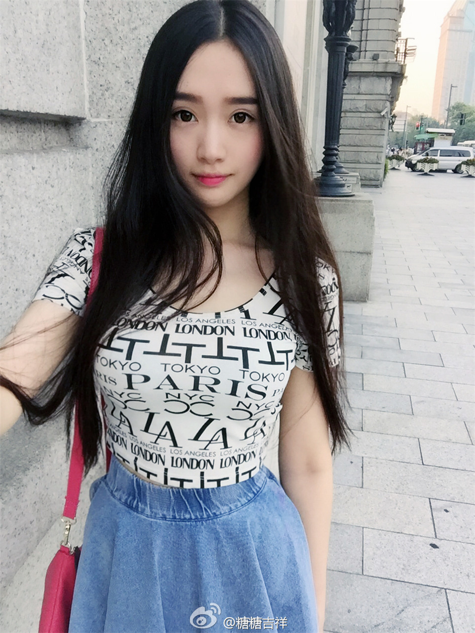[美女自拍] 美到爆的上海大长腿妹子@糖糖吉祥腿真的很长 （二）第10张