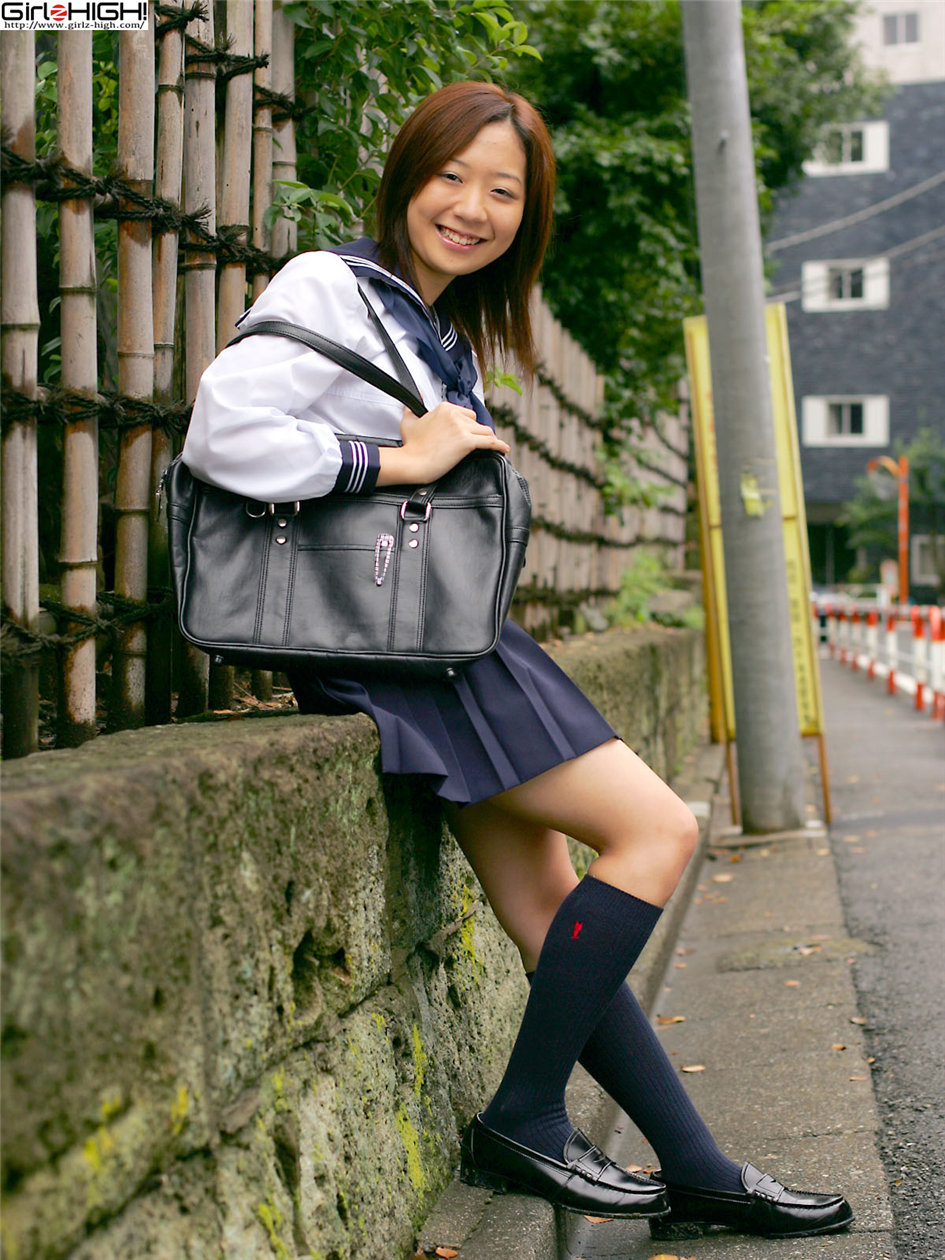 [Girlz-High] 日本美女長谷川愛美穿短袜子街拍写真图片 NO.486第2张