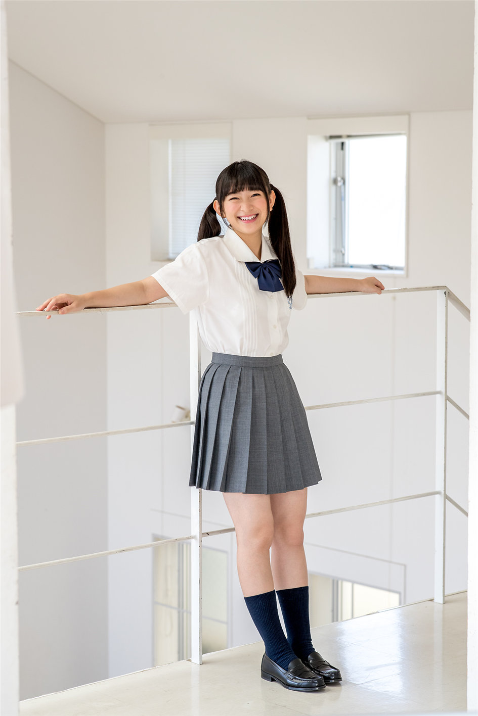 Minisuka.tv 超漂亮的日本美女河村みるく校服性感图片 NO.674第2张