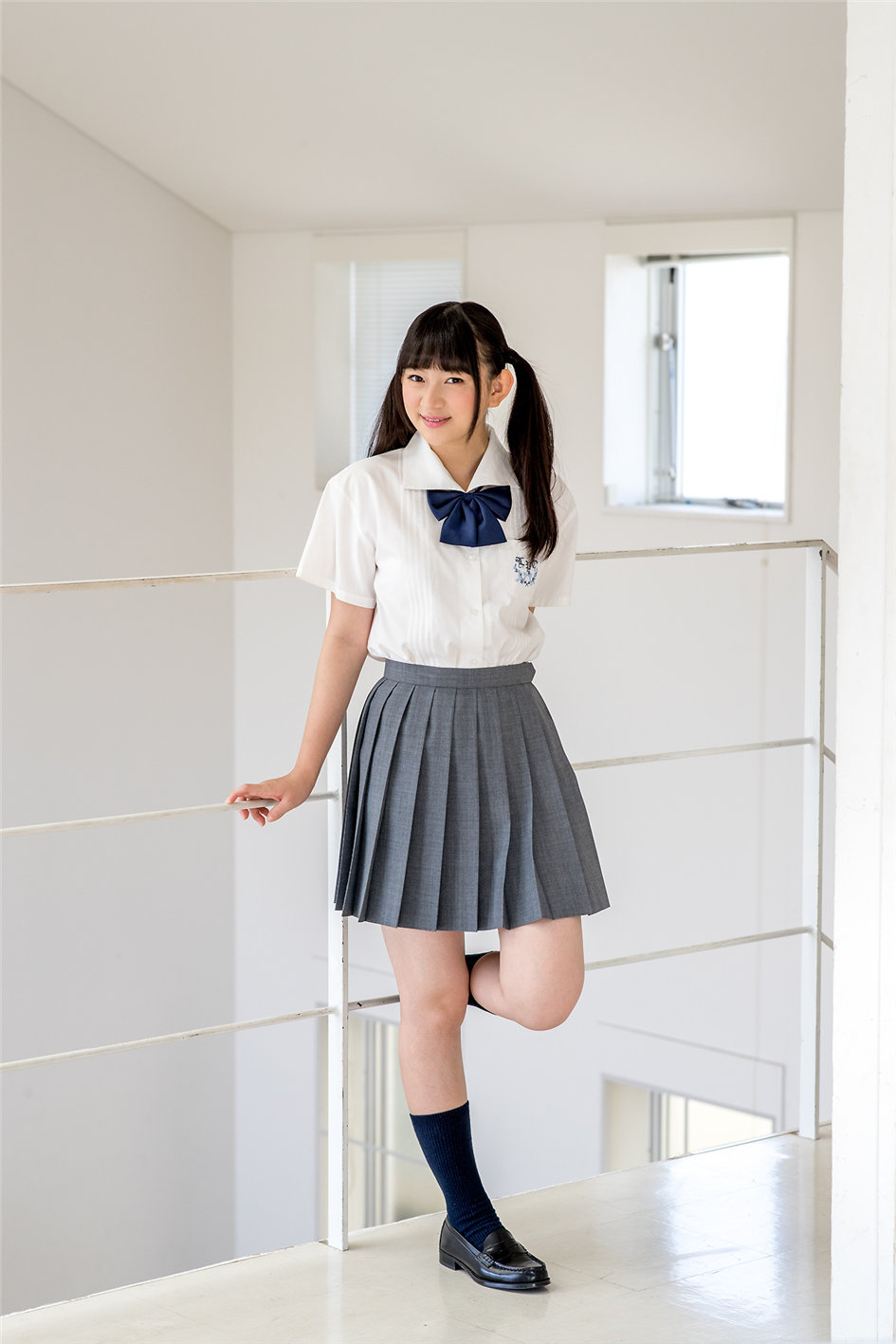 Minisuka.tv 超漂亮的日本美女河村みるく校服性感图片 NO.674第4张