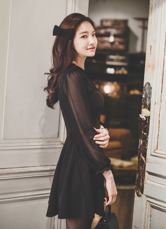 黑色连衣裙透视美模高贵优雅甜美可人第2张