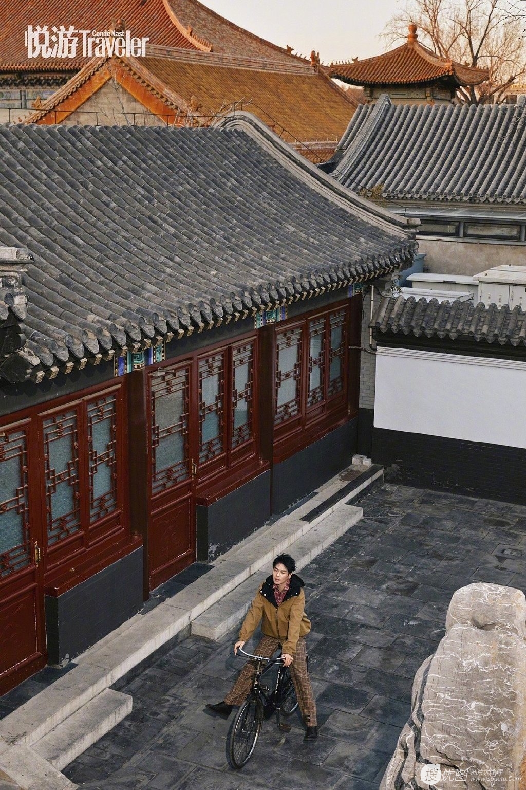 小爷有范儿，张若昀的北京胡同生活之旅最新杂志写真图集第5张