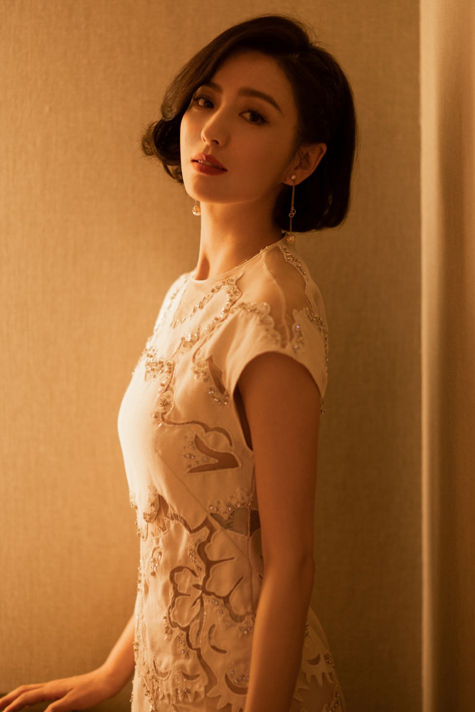 佟丽娅优雅气质镂空旗袍穿着高清私房写真图片第5张