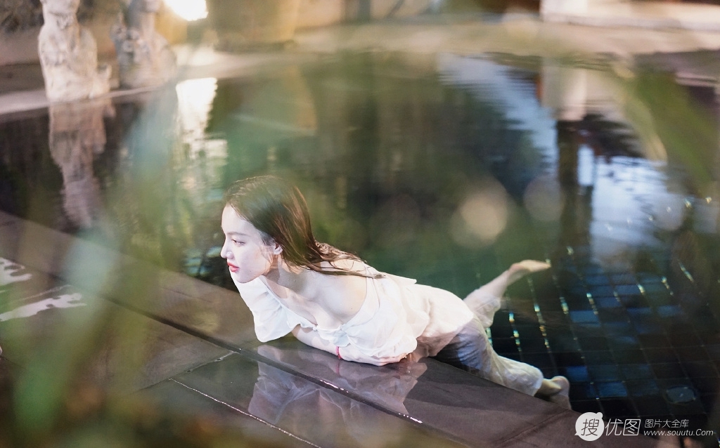 性感女星蕙心玥泳池湿身写真图片，如出水芙蓉美丽迷人第3张